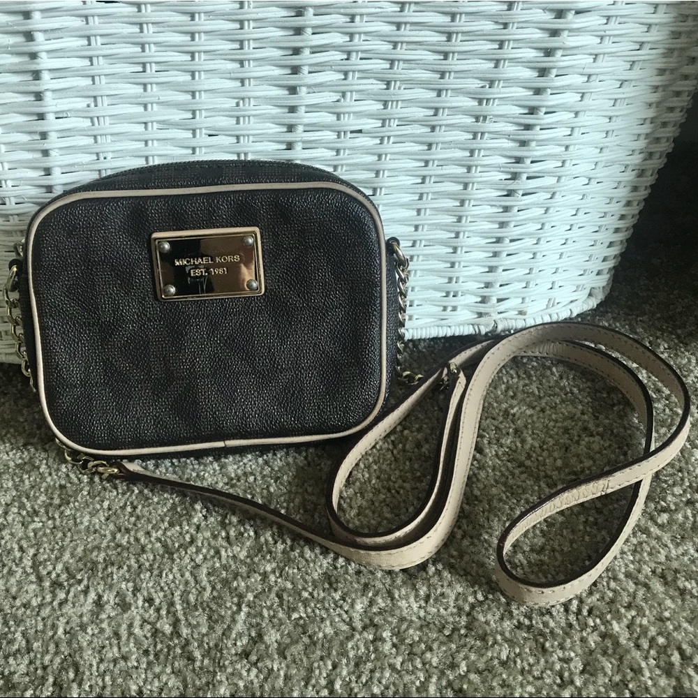 Michael Kors Crossbody leather bag / Mini Purse